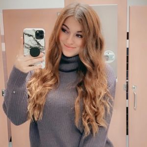 Meet your Posher, Olivia